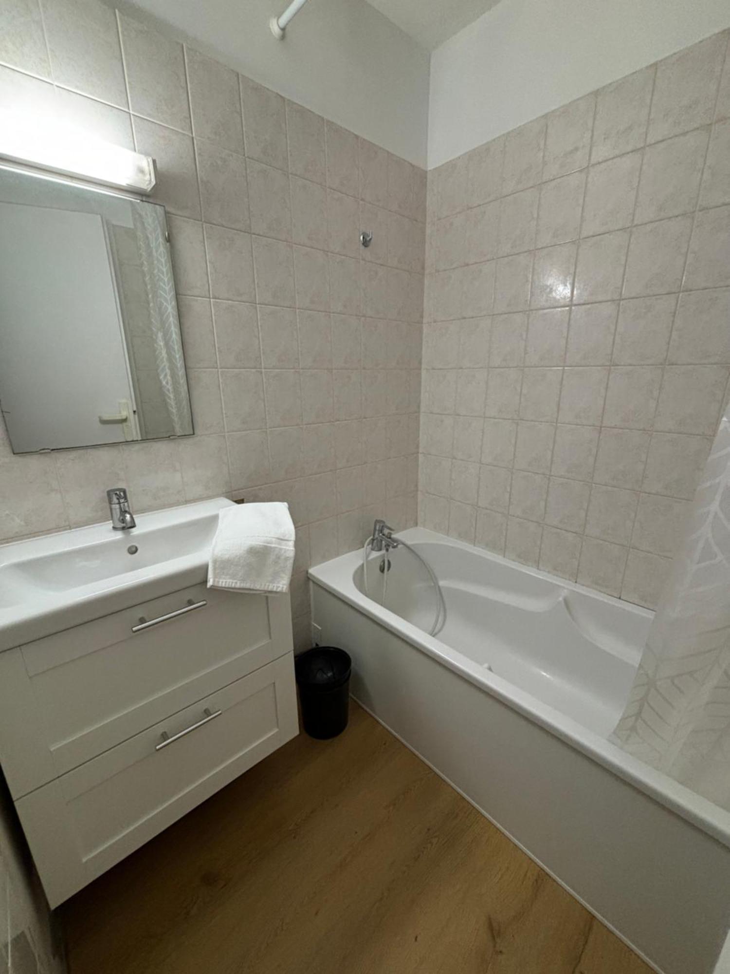 Apartment Des Pins *